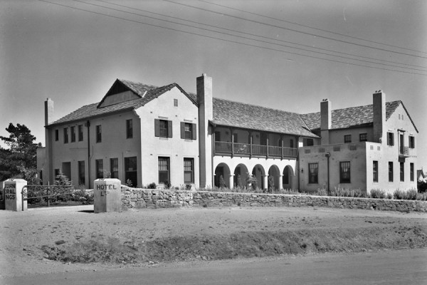 A picture of the Mineral Springs Hotel, Hepburn Springs, 1937